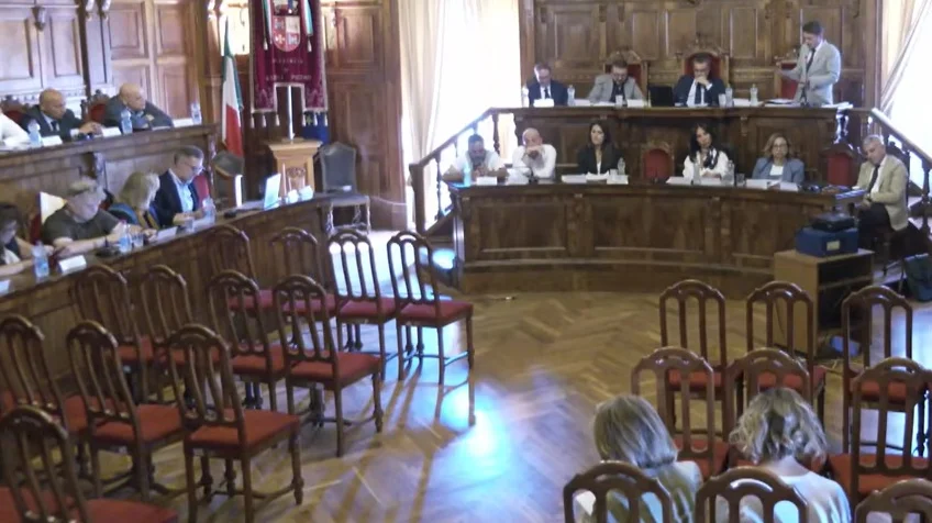 Ascoli Piceno - Strade da sistemare e cantiere da ultimare: tutti i nodi del consiglio comunale
