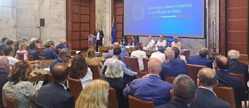 Moda, dal tavolo al Mimit prime tiepide risposte alla crisi