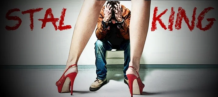 Perseguita marito e moglie, una donna ammonita dal questore per stalking