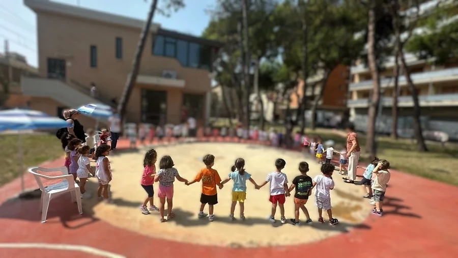 I bambini della Scuola dell’Infanzia Battisti di Grottammare incontrano i nonnini per disegnare una città più bella