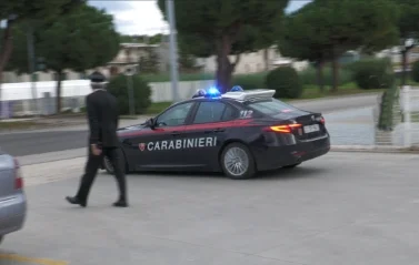 Arrestato un uomo di origini sudamericane per molestie e induzione allo spaccio ai danni di giovani donne