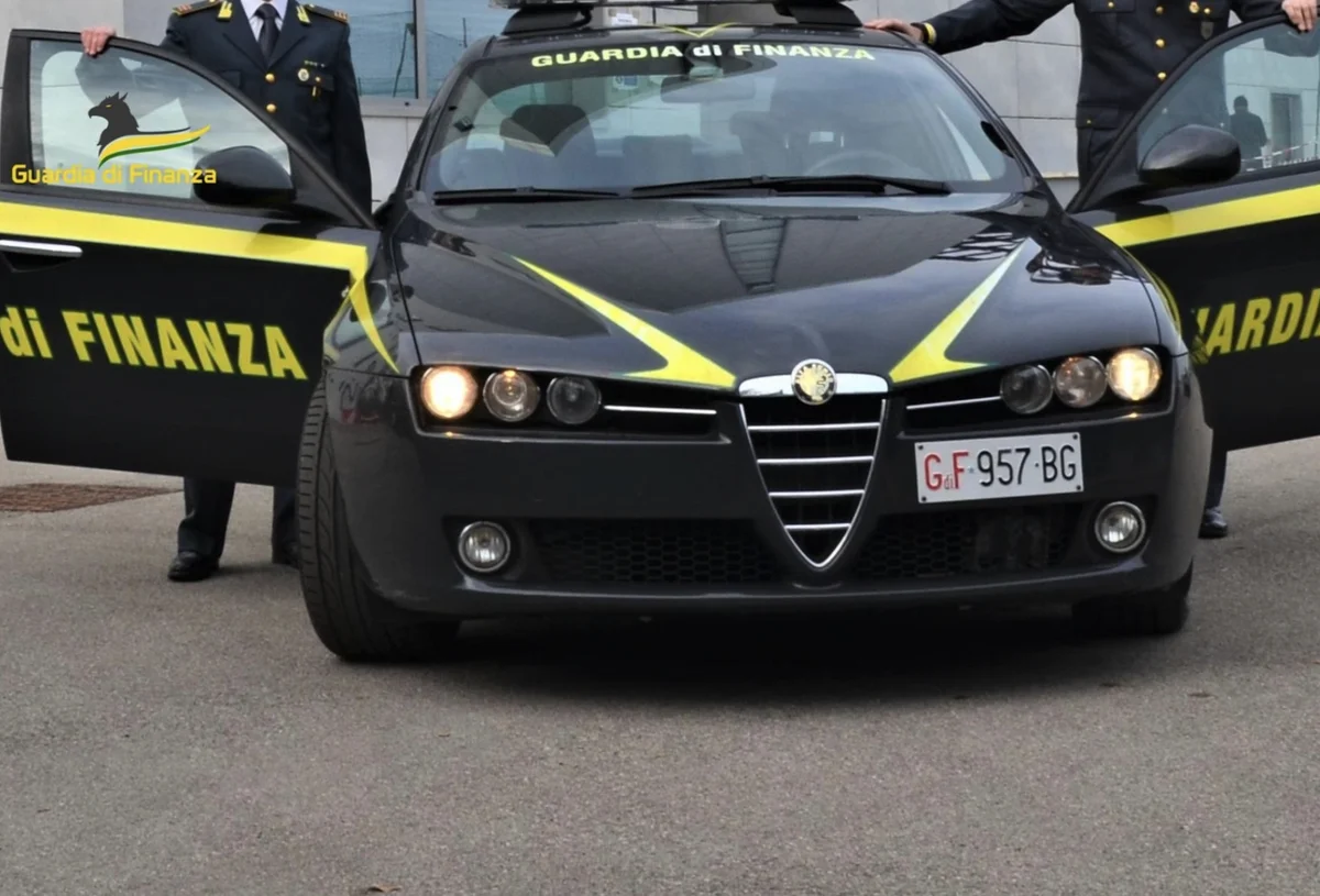 Maxi frode nel settore del pellame, indagati 13 imprenditori teramani e marchigiani che hanno sottratto a tassazione circa 20 milioni di euro