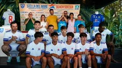 STELLA DEL MARE BEACH SOCCER, AL VIA UNA STAGIONE ESTIVA DA PROTAGONISTA: PRESENTATI IL TROFEO DEGLI CHALET E LA SQUADRA PER LA SERIE A