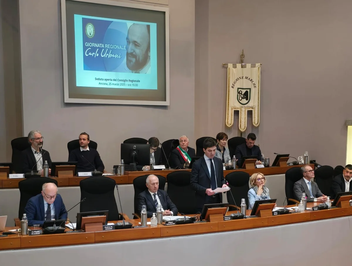 GIORNATA REGIONALE “CARLO URBANI”, ACQUAROLI: “NEL SUO OPERATO I VALORI FONDANTI DELLA NOSTRA IDENTITÀ MARCHIGIANA”