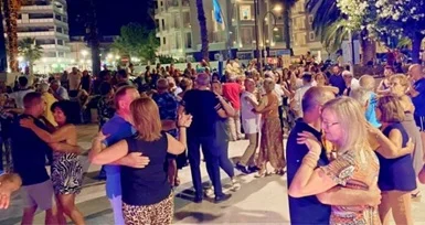 Tornano le serate danzanti con “Una rotonda sul mare”