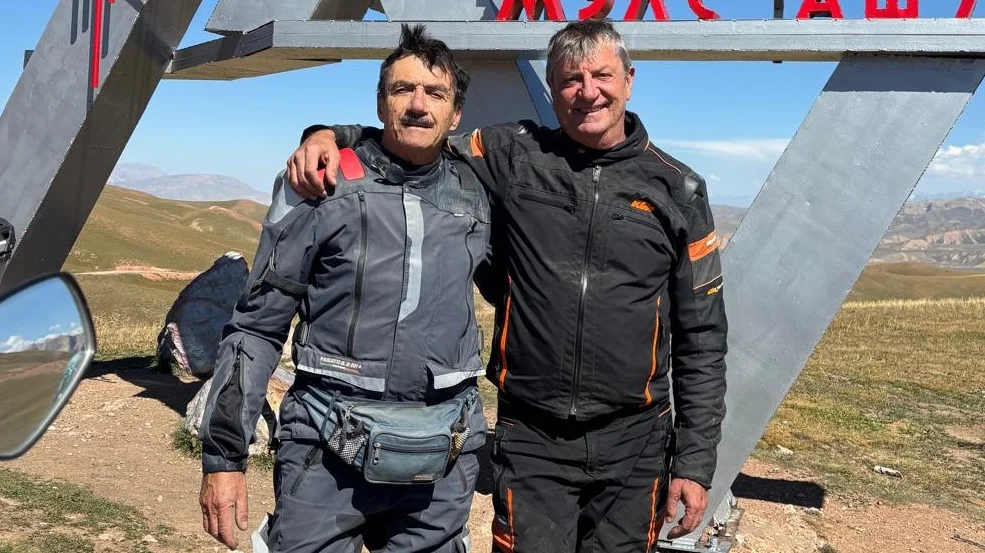 Ascoli Piceno - In moto fino al Kirghizistan, l'avventura di Alberto Cambruzzi e Stefano Paoletti