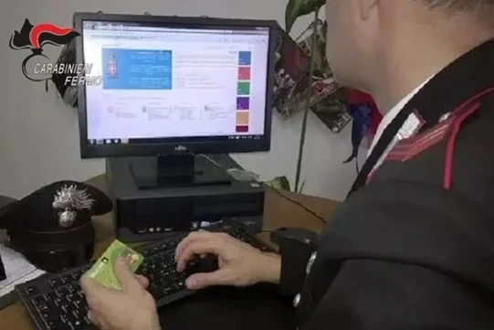 Tra bitcoin e falsi rimborsi Inps 13 le persone denunciate per truffa nel Fermano