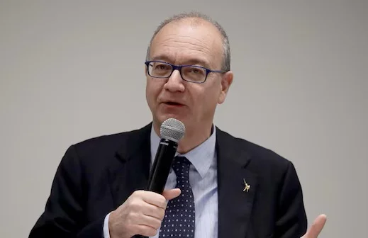 Istruzione, Valditara: "Mai così tanti investimenti per rafforzare i CPIA. L'integrazione passa dalla conoscenza della lingua" ella Commissione Trasporti e Turismo del Parlamento europeo