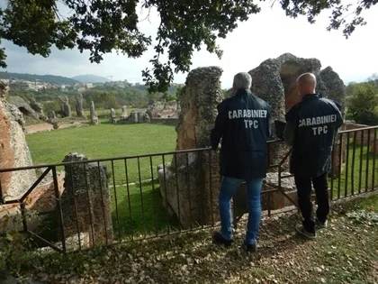 I Carabinieri del Nucleo Tutela Patrimonio Culturale dell’Aquila restituiscono due colonne tortili che adornavano l’altare centrale della Chiesa rubate negli anni 90