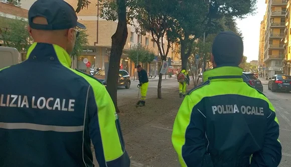 Pulizia coordinata di viale De Gasperi, si va avanti fino a giovedì