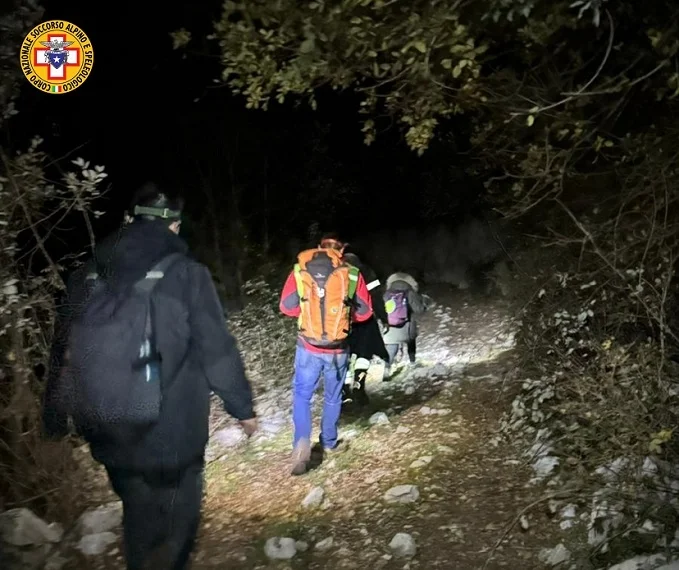 Escursionisti in difficoltà sui Sibillini, in corso recupero