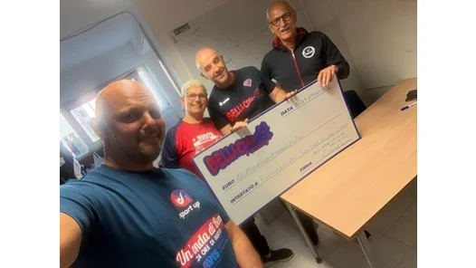 Grande successo per la prima edizione di “Un’Onda di Bene – 24 Ore di Nuoto”, l’evento benefico organizzato dalla Sport Up Sambenedettese 