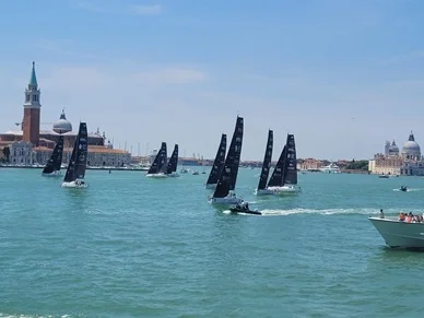 NASTRO ROSA TOUR 2026 – TAPPA VENEZIA-CATTOLICA: QUINTO POSTO PER IL CIR-COLO NAUTICO SAMBENEDETTESE