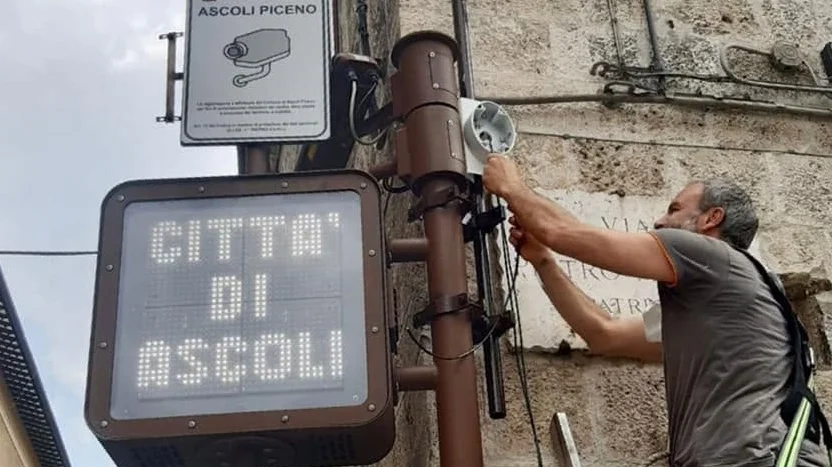 Ascoli Piceno - Sicurezza e nuove telecamere, operativa la Control Room del Comune