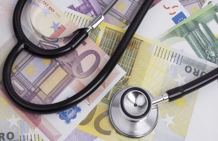Sanità, quasi un 10% rinuncia ai servizi e c’è il record delle visite a pagamento. Adoc Marche: “Solo chi ha soldi si cura”