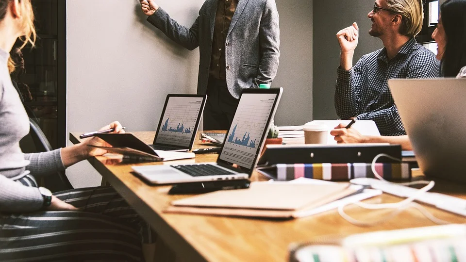 PUBBLICATO L’AVVISO “START&INNOVA GIOVANI”: 1 MILIONE DI EURO PER NUOVE START-UP INNOVATIVE PROMOSSE DA GIOVANI DISOCCUPATI