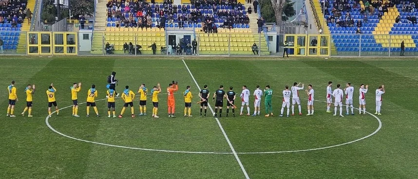 L’Aquila vola sul “Recchioni” portando via la posta in palio alla Fermana