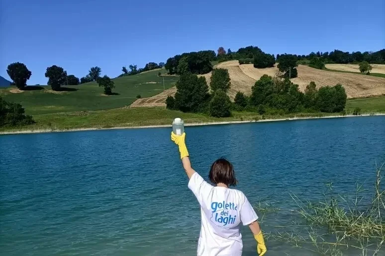 Legambiente analizza tre laghi nelle Marche. due promossi e uno bocciato