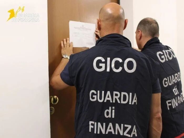 Porsche e immobili, sequestro beni 3,3 milioni a imprenditore