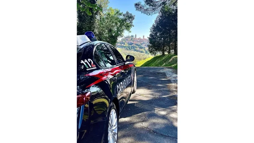 Evade dai domiciliari per andarsi a costituire ai carabinieri di Teramo