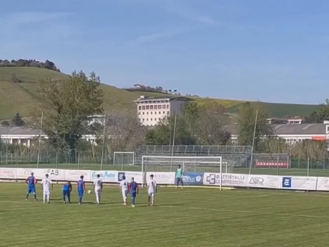 A tre giornate dal termine tutto può ancora accadere in Eccellenza, anche la resurrezione dell'Azzurra Colli