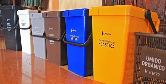 Raccolta carta e plastica, invito ad adeguare i contenitori