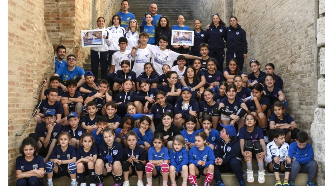 Volley Ville Street, buona la prima