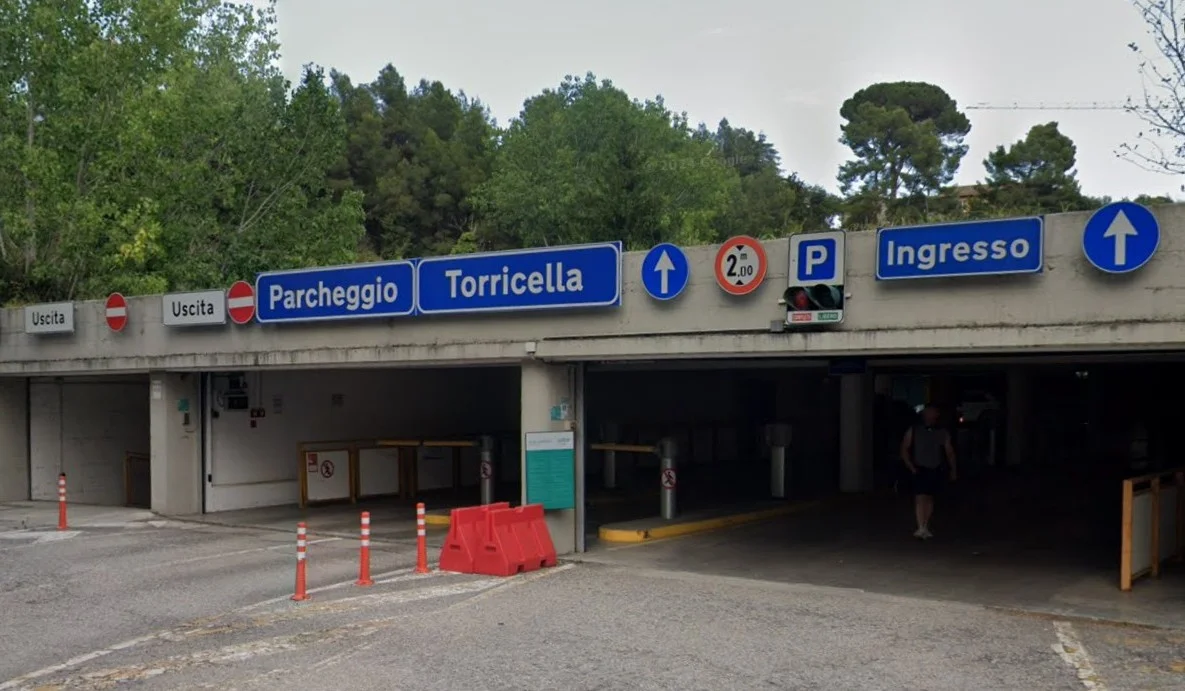 Ad Ascoli Piceno una nuova società per gestire i parcheggi, tutto pronto per il 2027