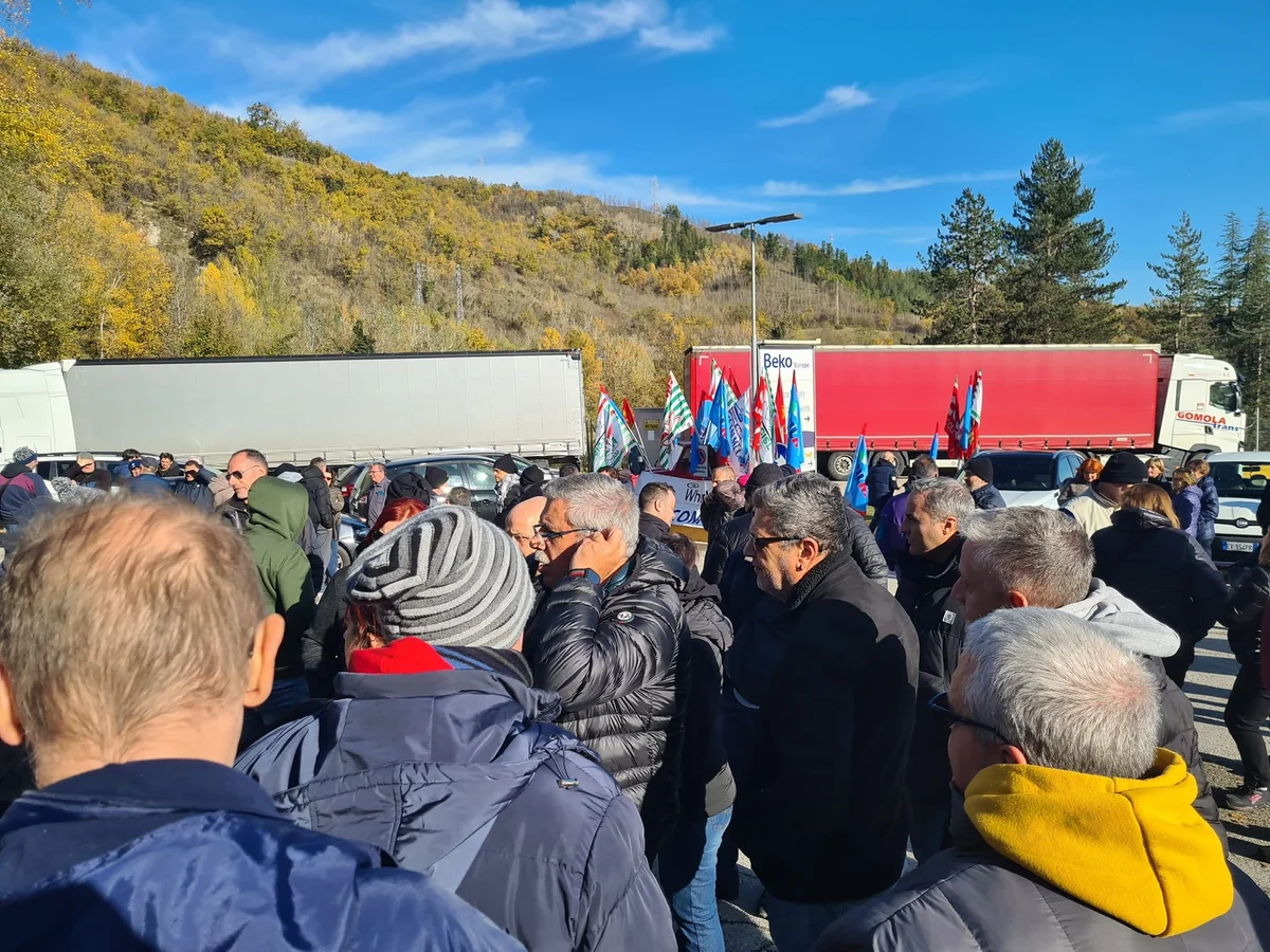 Comunanza - Ancora scioperi alla Beko, attesa per il nuovo tavolo al Ministero delle Imprese