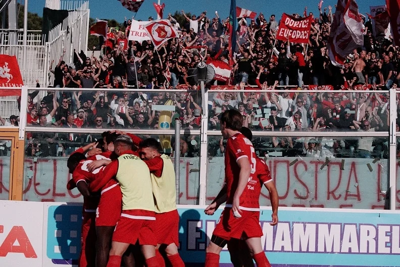 È finito in parità il big match Torres - Cesena del girone B di Serie C benino le marchigiane
