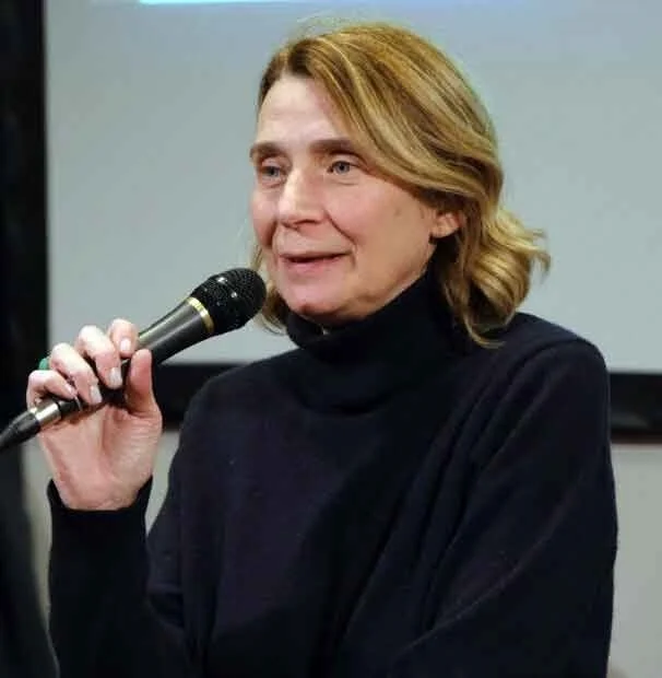 Una delle più importanti sceneggiatrici italiane a San Benedetto. Monica Rametta presenta il libro "Roma era Buia"