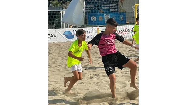  Beach Soccer Cogev Cup: Alba Adriatica protagonista del grande weekend del calcio giovanile