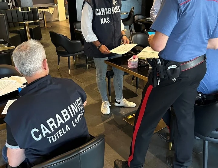 Martinsicuro: "Lavoro nero", i Carabinieri sospendono l’attività di un “bar – caffetteria”
