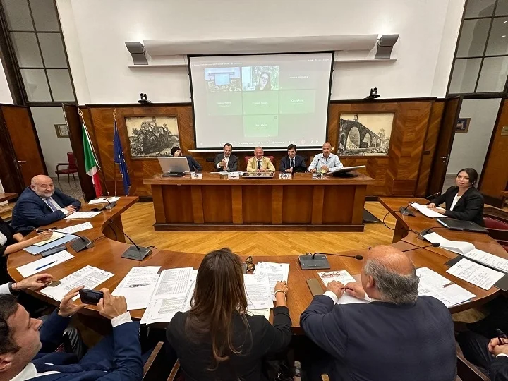 Il ministro Urso incontra il presidente della Regione Marche Acquaroli, al centro il sostegno al settore della moda
