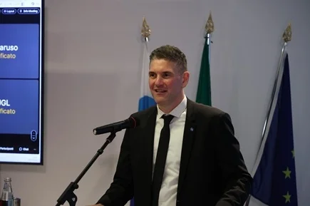 8 MARZO – GIULIANO (UGL): “SANITÀ È DONNA, MA TROPPE POCHE AI VERTICI. SERVONO PARI OPPORTUNITÀ REALI”