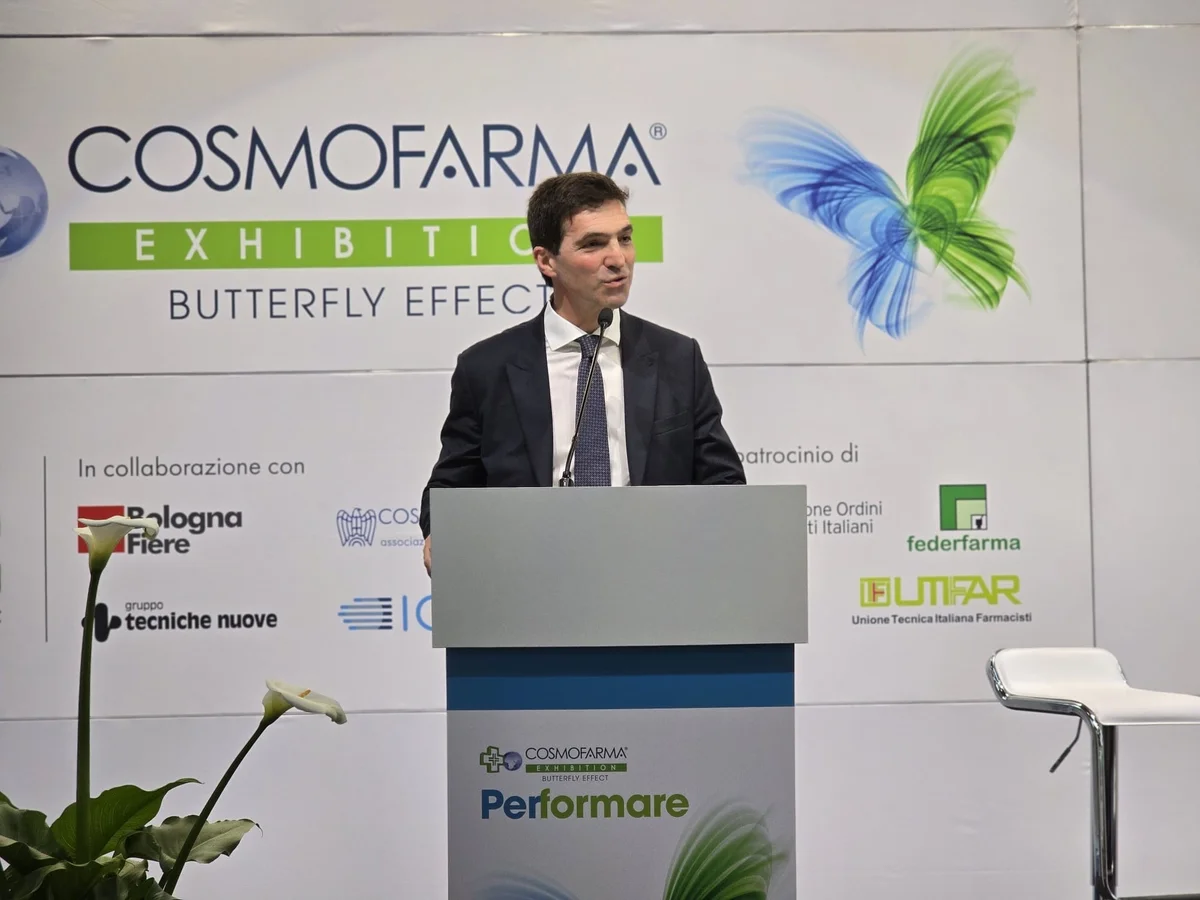 Le Marche modello in Italia con le Farmacie dei Servizi. Il presidente Acquaroli al Cosmofarma di Bologna al convegno nazionale Fofi