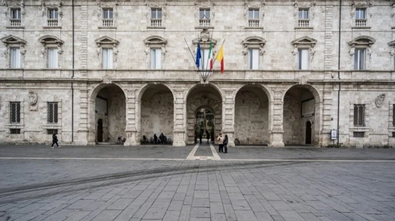 Ascoli Piceno - Elezioni, presentate le liste: nove a sostegno di Fioravanti, quattro per Nardini