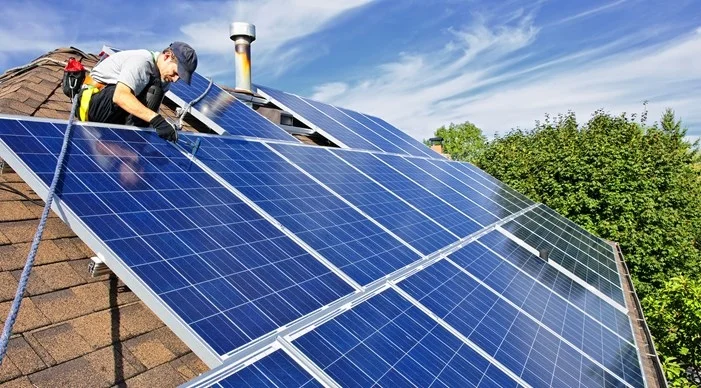 Autoconsumo di energia, c’è la proroga al 30 settembre per gli impianti fotovoltaici