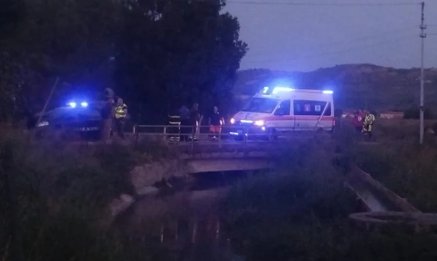 Cade in un canale vicino ad Ascoli, muore a 3 anni. Bimba deceduta in un incendio in casa nel Pisano