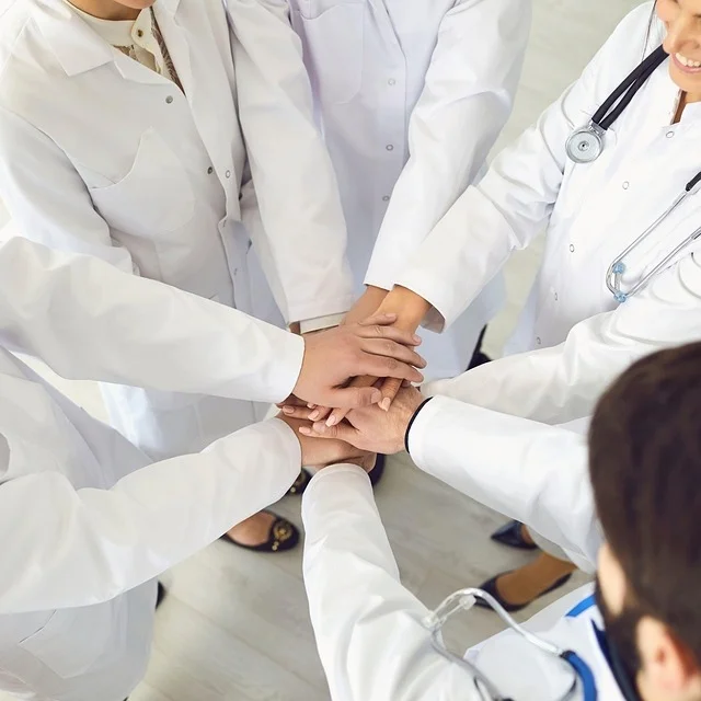 Inrca, dal 22 al 29 aprile arriva l’Open Week sulla salute della donna: medici e pazienti a confronto sulla menopausa
