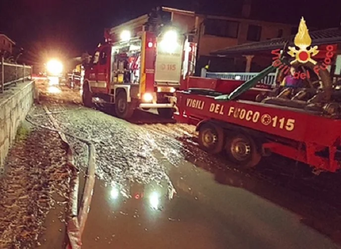 Maltempo nel fermano, grosso lavoro per i Vigili del Fuoco