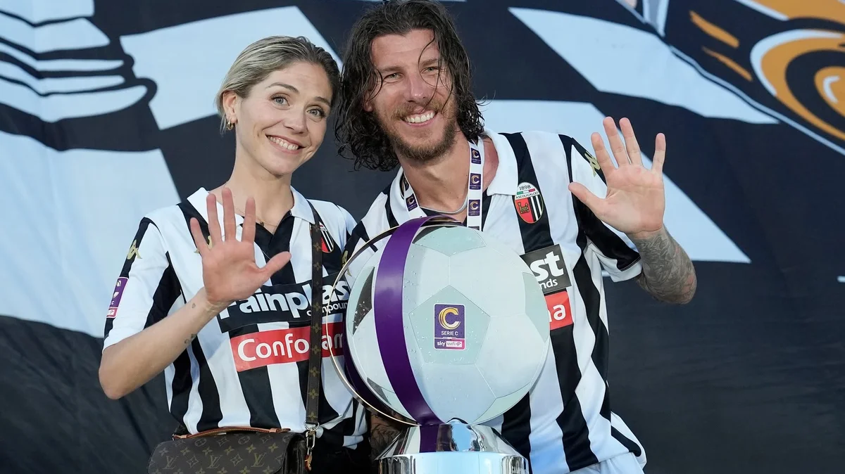 Ascoli Calcio - Saluta bomber Corazza, Chakir invece rinnova