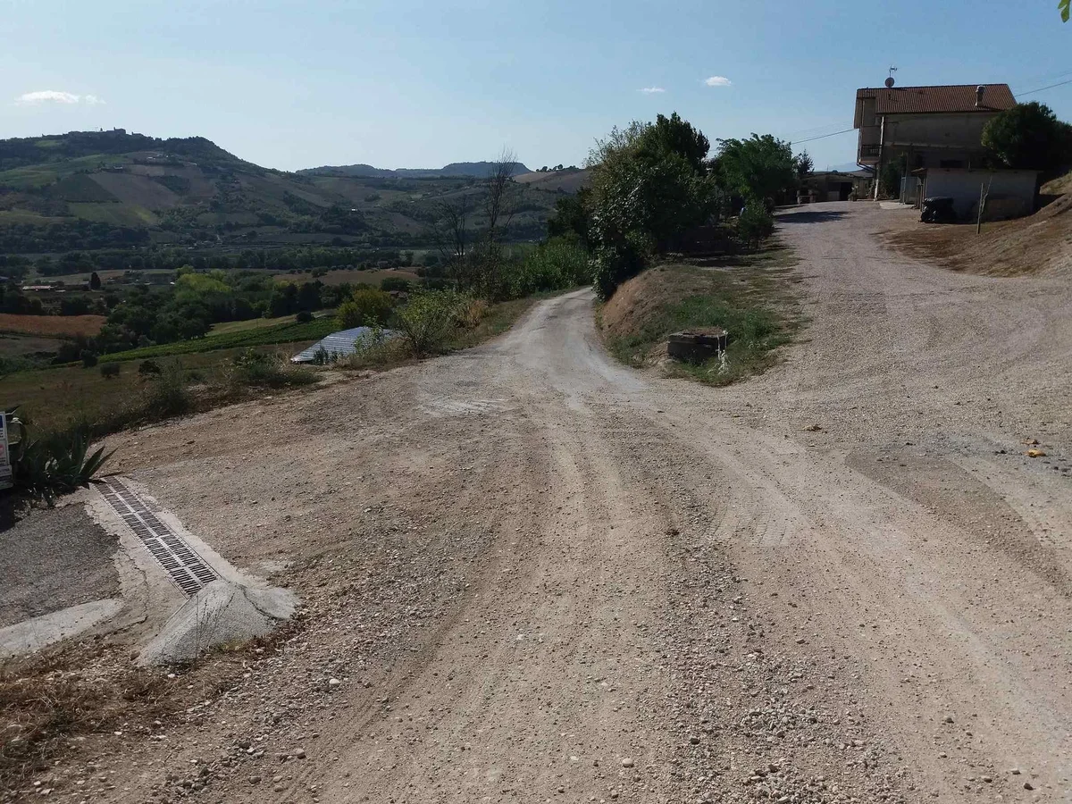 MIGLIORAMENTO RETE STRADALE. FIRMATO CONTRATTO D’APPALTO PER INTERVENTI DI ADEGUAMENTO E MESSA IN SICUREZZA PER TRE STRADE COMUNALI