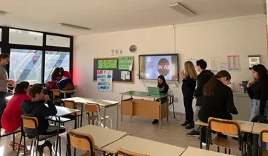 Docente aggredito a Nereto, 25 giorni di allontanamento per tre studenti 