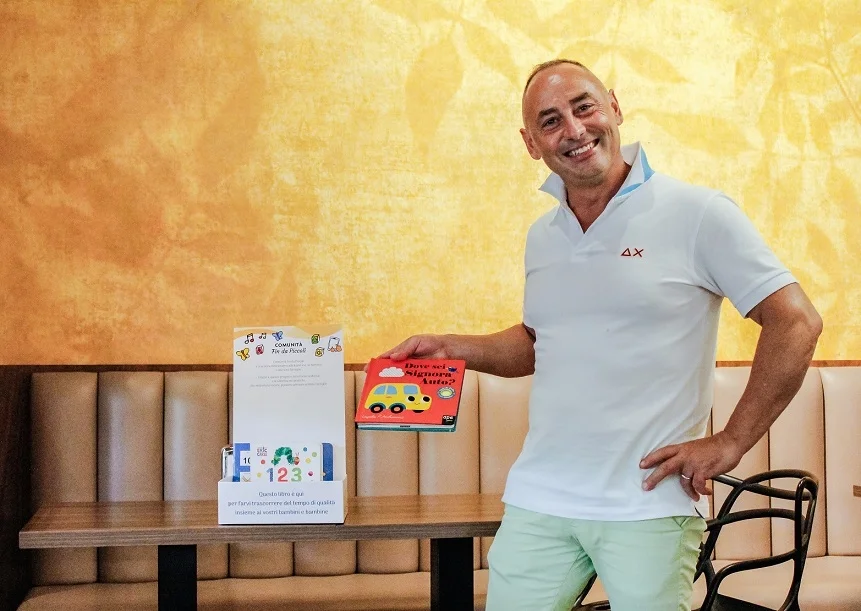 Angoli lettura nei ristoranti e bar di San Benedetto, ma non solo. Al via “Comunità fin da piccoli” per diffondere la lettura condivisa in famiglia