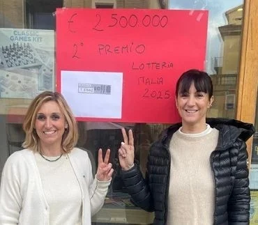 Lotteria Italia, a Pesaro la “tabaccheria più fortunata d’Italia” sogna ancora un premio milionario