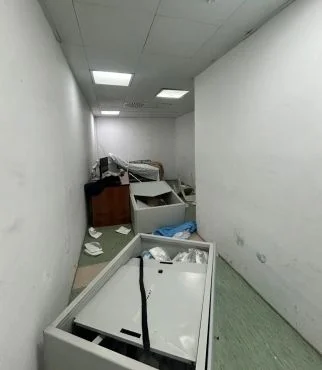 In escandescenze al Pronto soccorso di Giulianova, 5 carabinieri non riescono ad evitare i danni