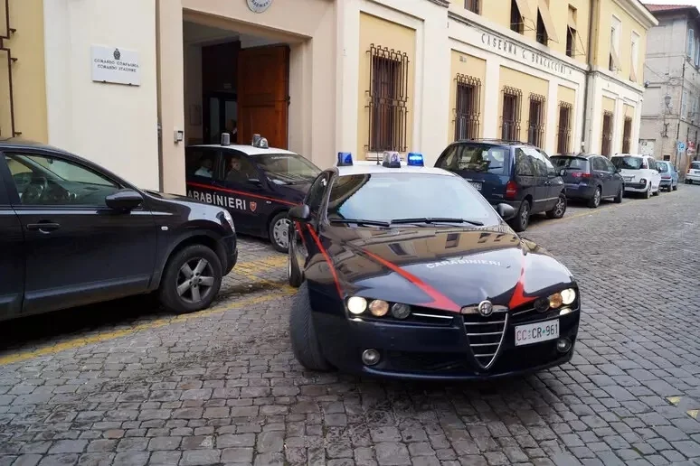 Furto in gioielleria, ladri in fuga con quasi 100 mila euro di bottino