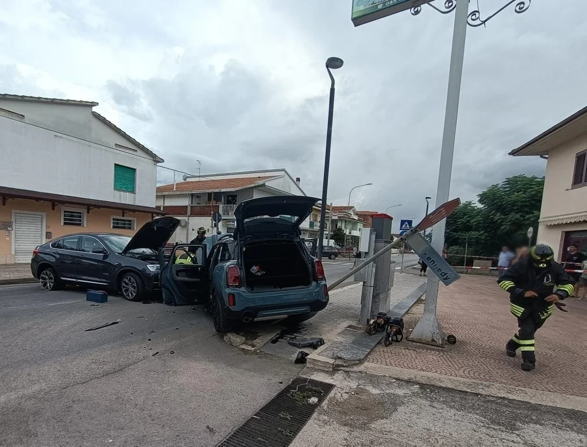 Brutto incidente a Morro d'Oro, in ospedale tre persone