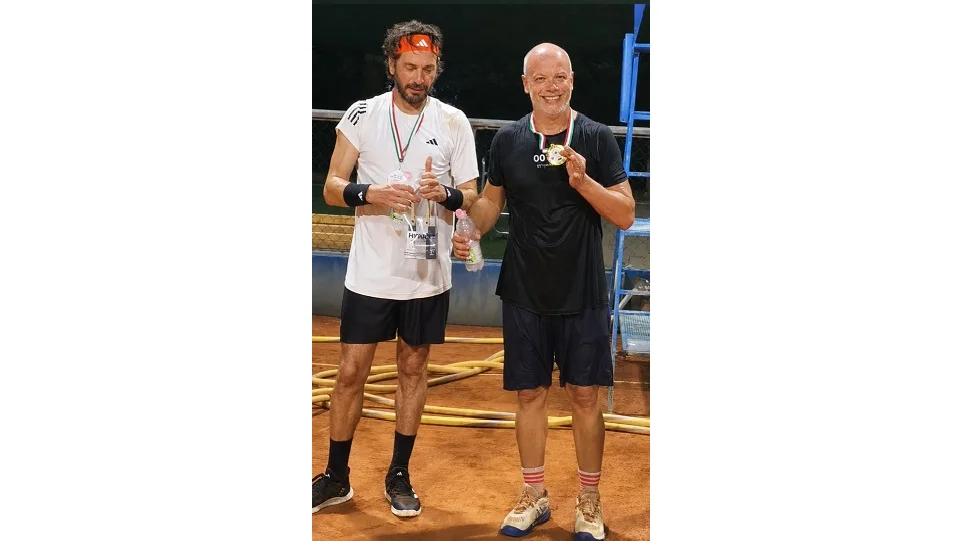 Diego Bianchi, il conduttore di Propaganda live, si aggiudica un torneo disputato al circolo Tennis Maggioni